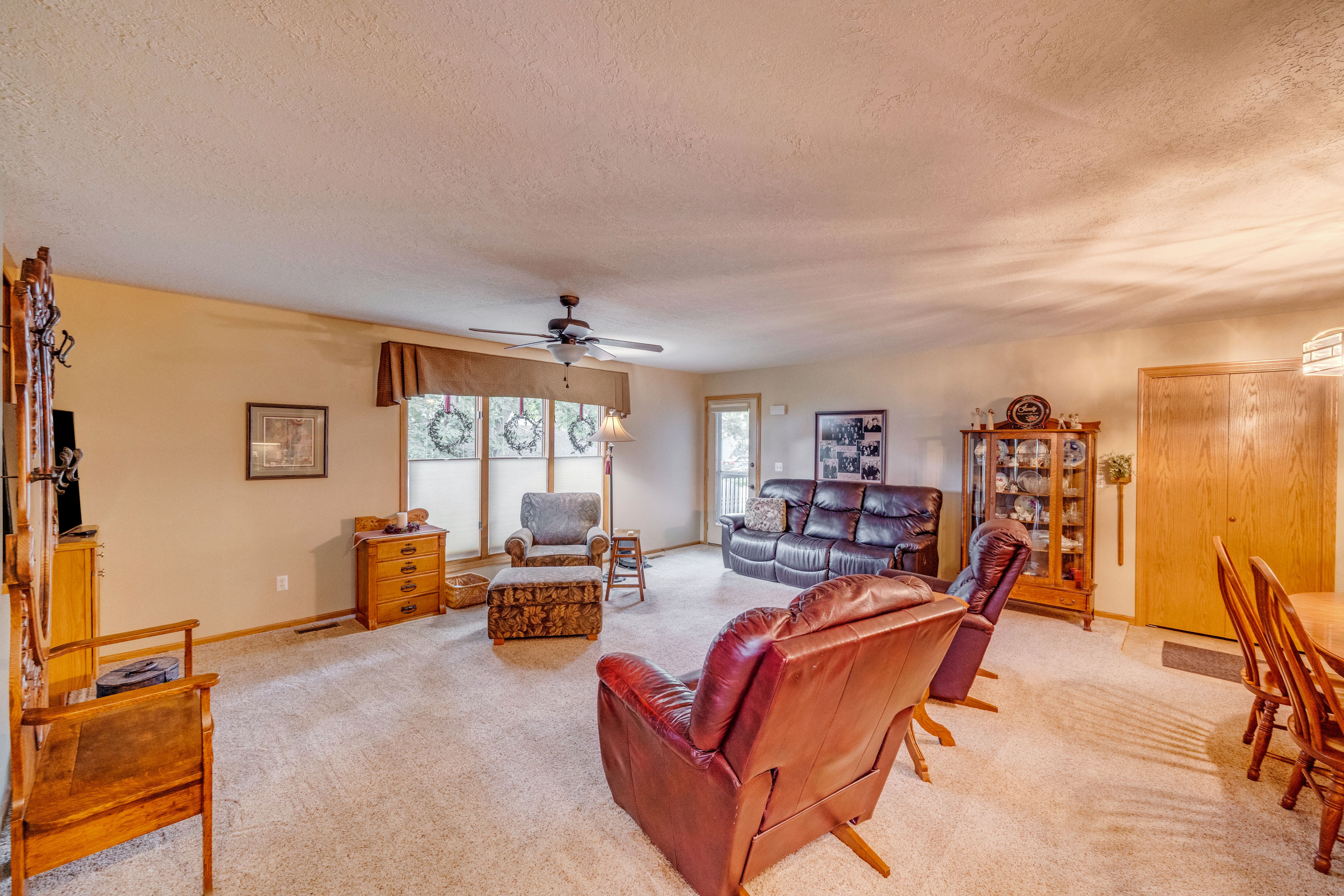 Listing Photo: 106 W Franklin Ave, Indianola, IA 50125-11